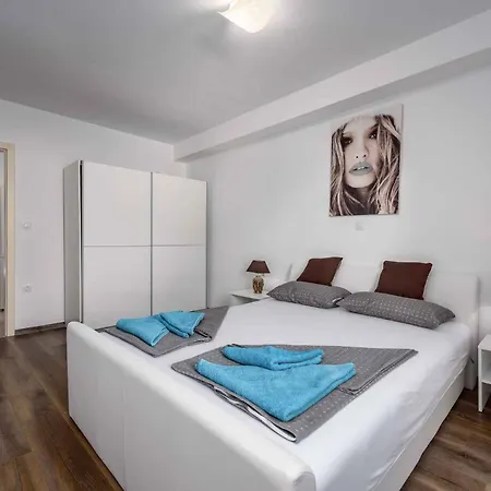 In Nova Vas/porec - Istrien 42148 아파트 *
