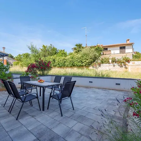 Apartment In Nova Vas/porec - Istrien 42148 Kukci